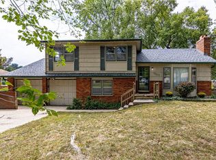 18203 E Hanthorne Dr, Independence, MO 64057