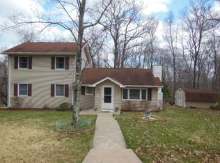 901 Poppy Trl, Newton, NJ 07860