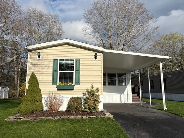 5 Candlelight Dr, Plymouth, MA 02360