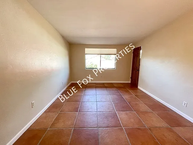 729 N Alamo Ave — Photo 20