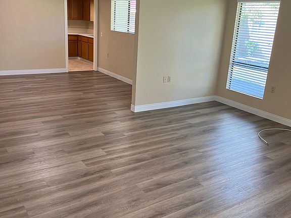 5th image of 17040 Spaatz Cir