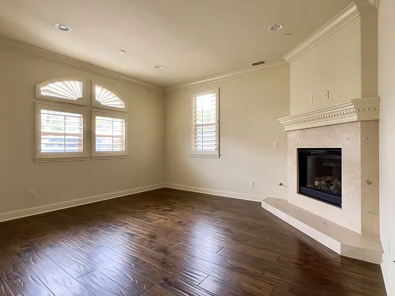 1011 Green Ln — Photo 5
