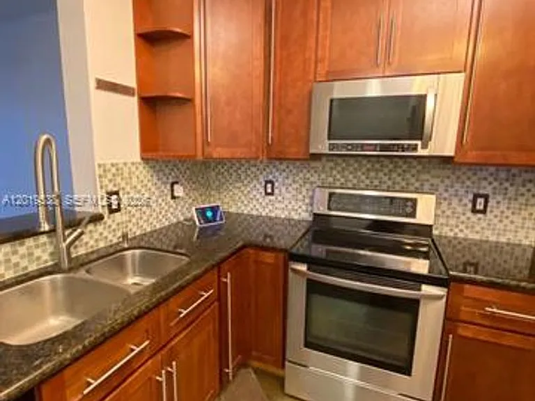 2041 Pompeii Ct #2014 — Photo 5