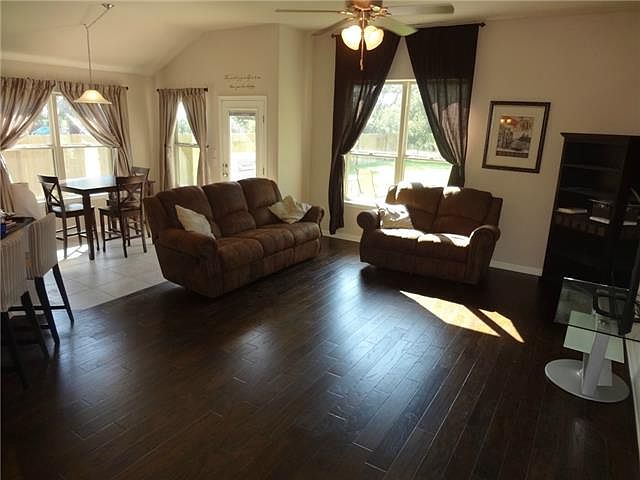 1st image of 625 Purtis Creek Ln