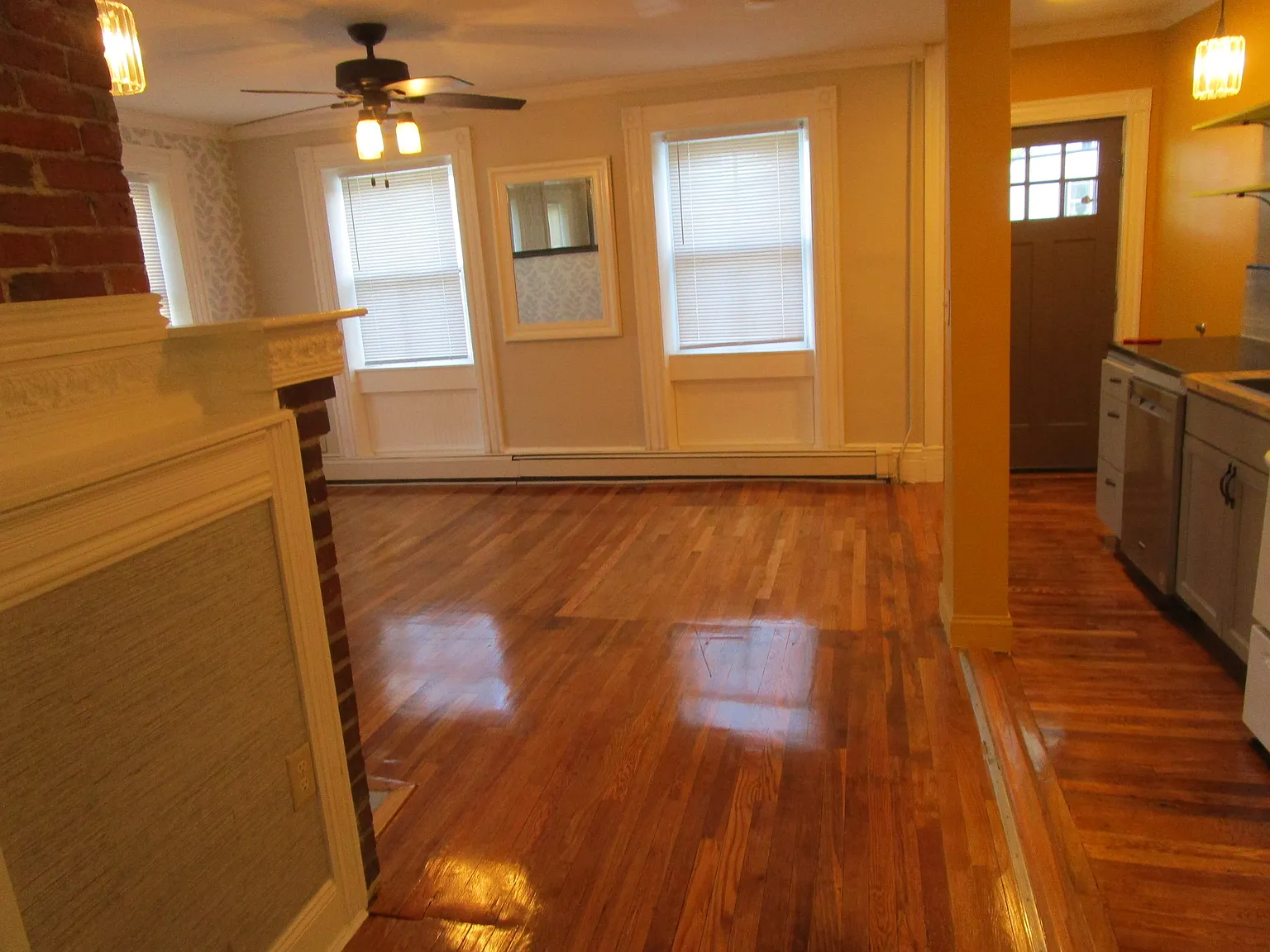 216 Irving St — Photo 1