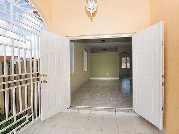 4th image of 14604 NW 87th Pl