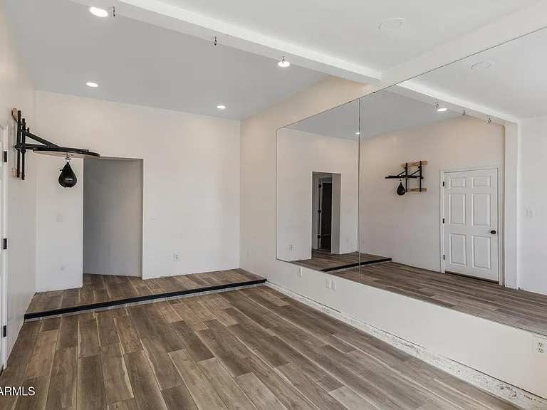 730 N Ithica St — Photo 24