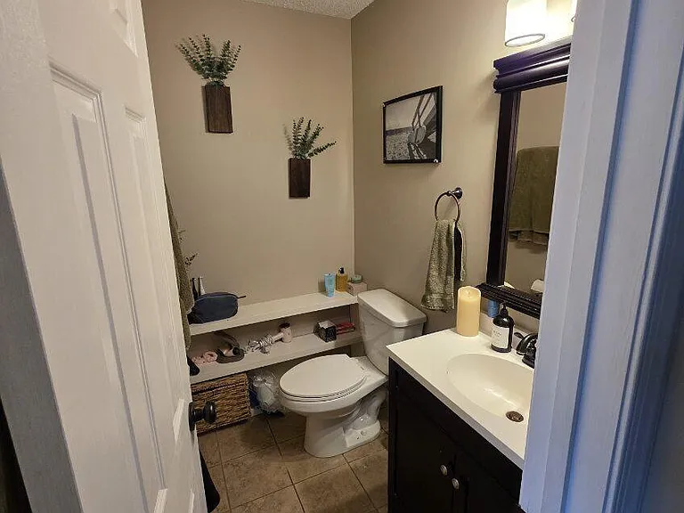 104 Des Moines Ct — Photo 12