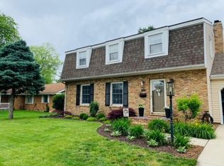 904 Stinson Ave, Mattoon, IL 61938