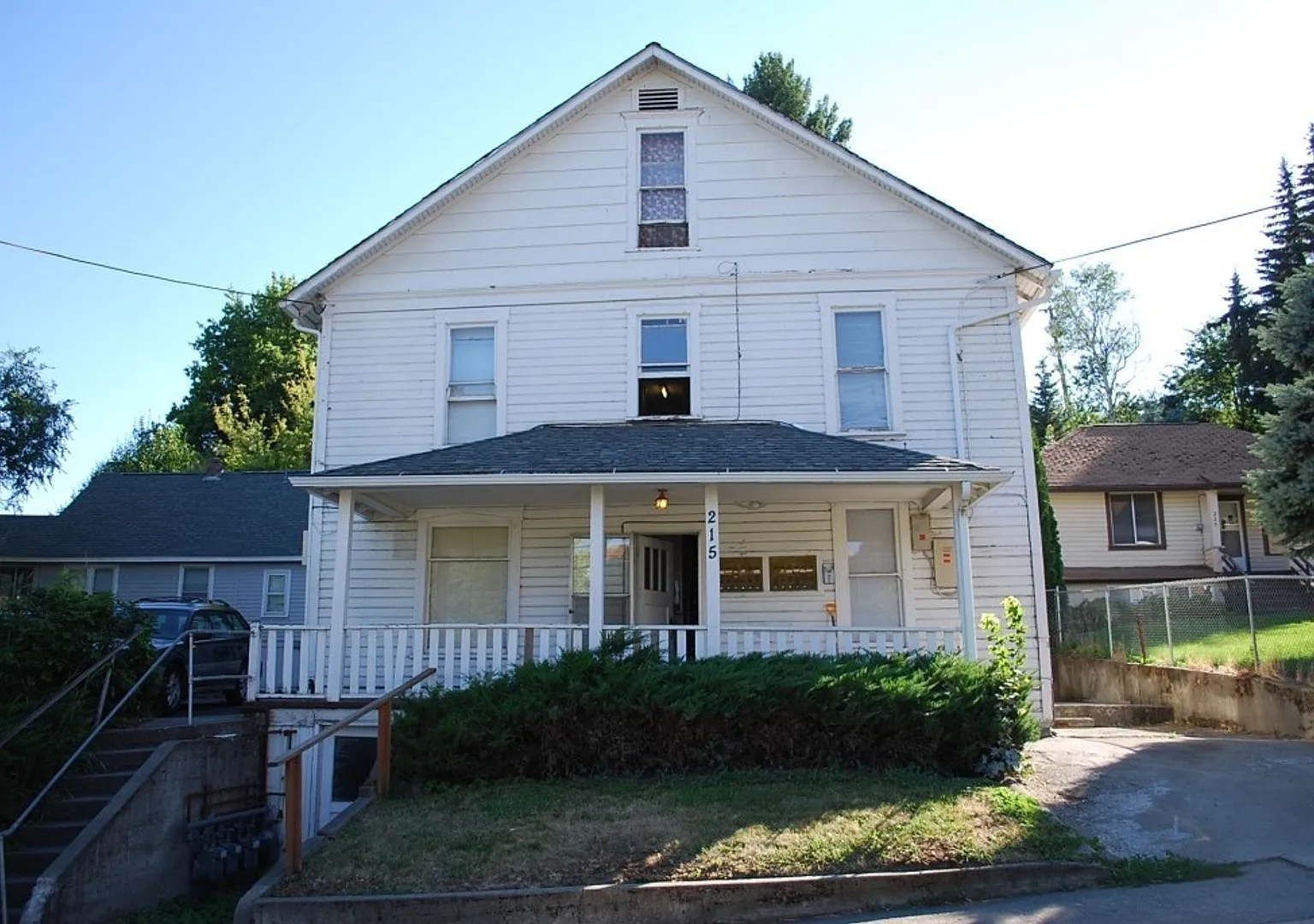 215 W Main Street — Photo 1