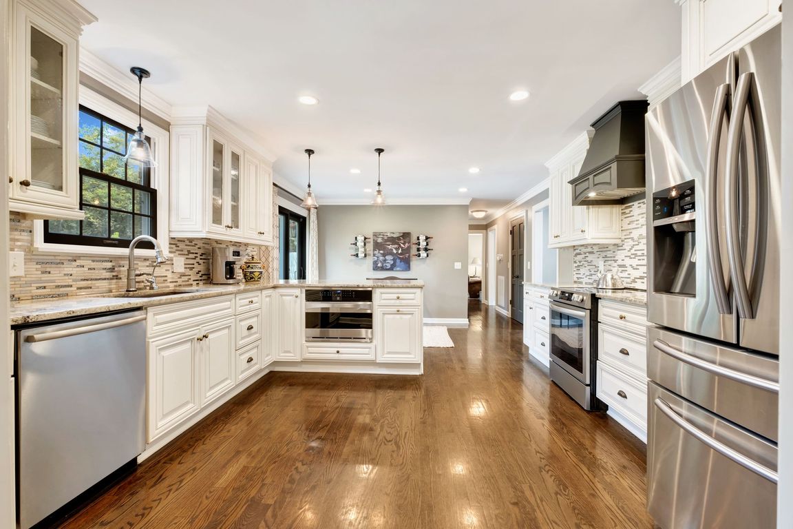 next background image