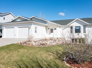 3432 Crocus Ave, Bismarck, ND 58501