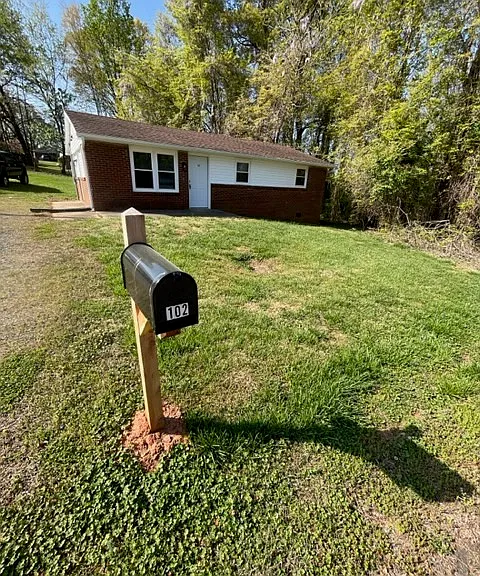 102 Tumblewood Ct — Photo 1