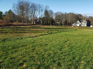 2 Betty Ln, Stratham, NH 03885