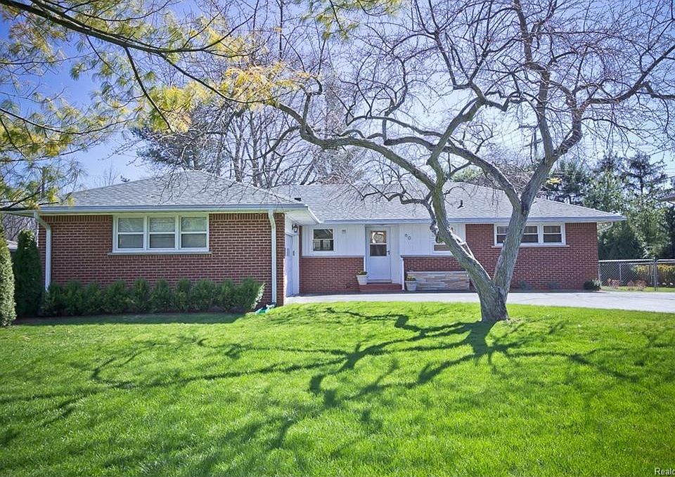 1st image of 60 Maywood Ave