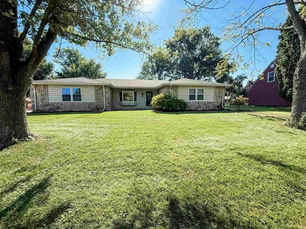 1802 Stoneview Dr, Kokomo, IN 46902