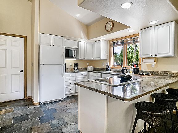 5th image of 6 Sundancewest Ct