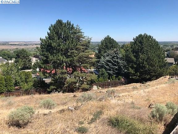 2nd image of 242 Rockwood Dr
