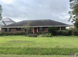 3349 Live Oak Dr, Brusly, LA 70719