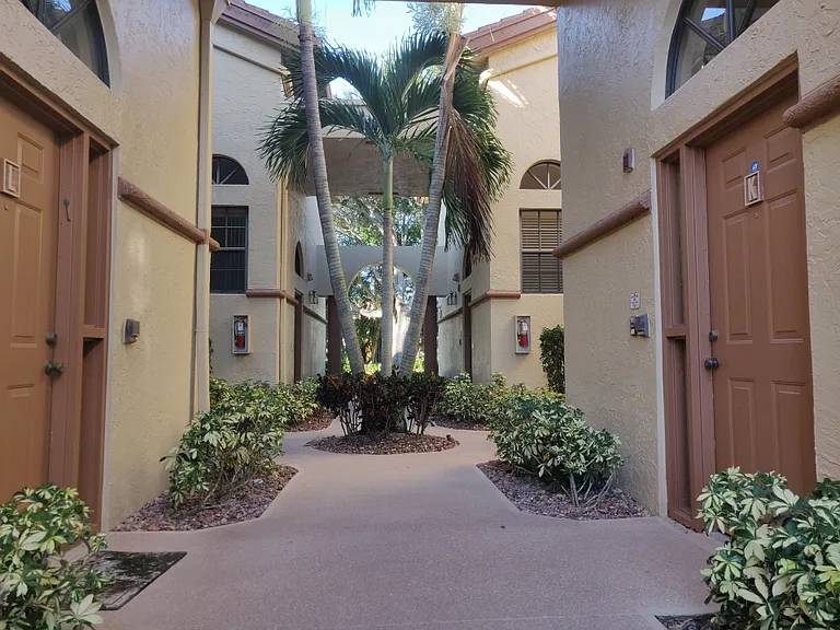 5139 Europa Dr #H — Photo 17
