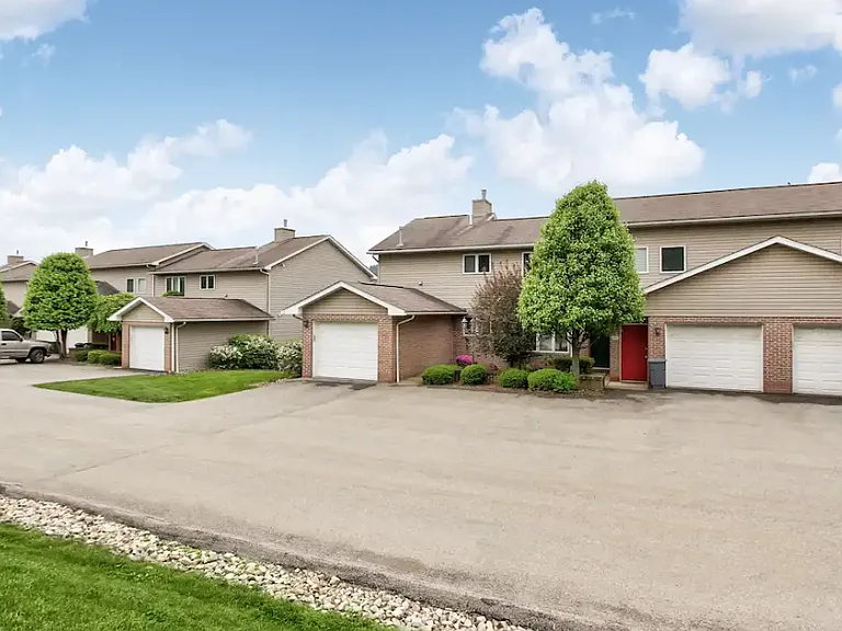Stonecreek Luxury Apartment Homes — Photo 19