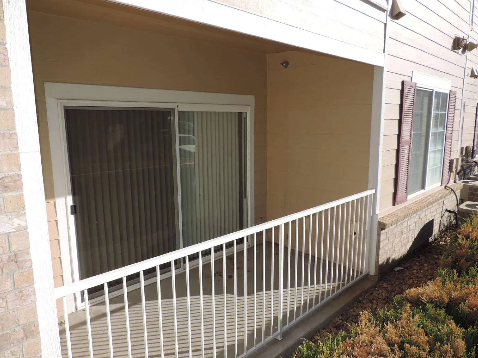 2 bed, 2.0 bath, 1037 sqft, $1,600 — Photo 4