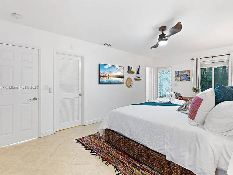 290 Tropic Dr — Photo 18