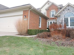 39477 Village Run Dr, Northville, MI 48168