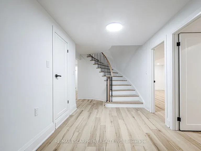 2104 Mississauga Rd — Photo 37
