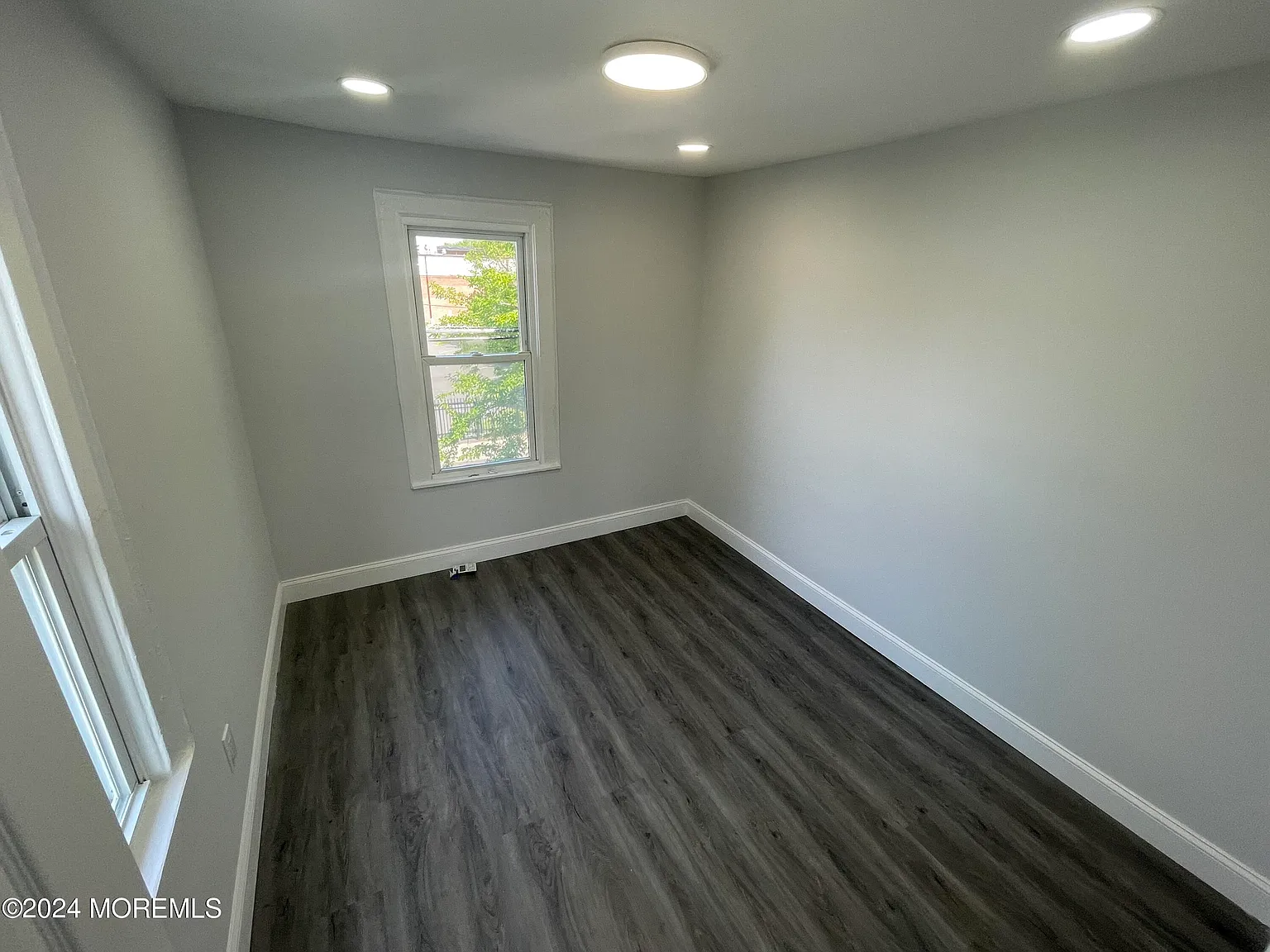 3 bed, 2037 sqft, $3,000 — Photo 3
