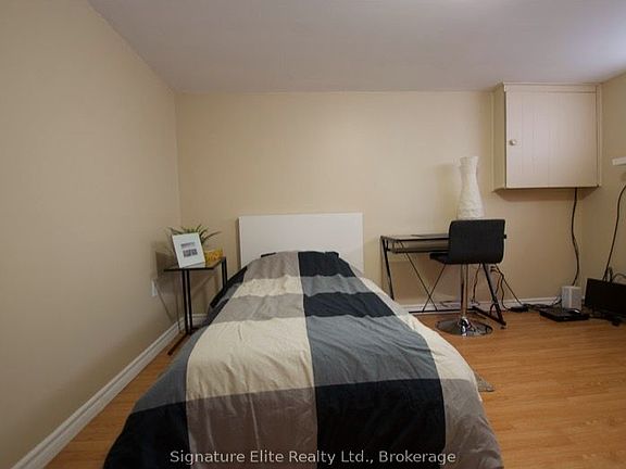 4th image of 7 Kencliff Cres #B