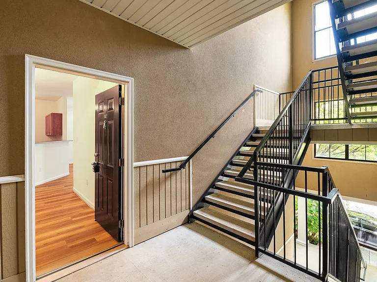 760 Walker Sq #3C — Photo 3