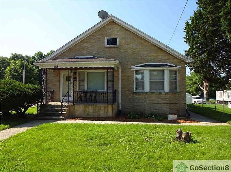 1st image of 1002 Montague St