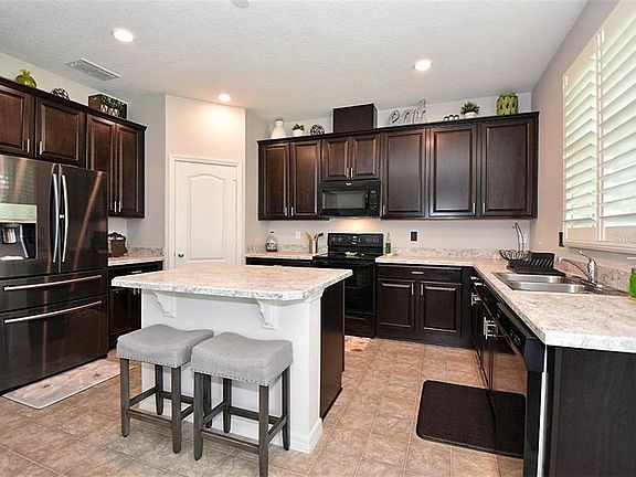 5th image of 3122 Bayou Ln