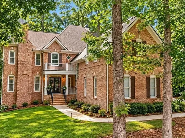 3920 Little Falls Dr, Cumming, GA 30041