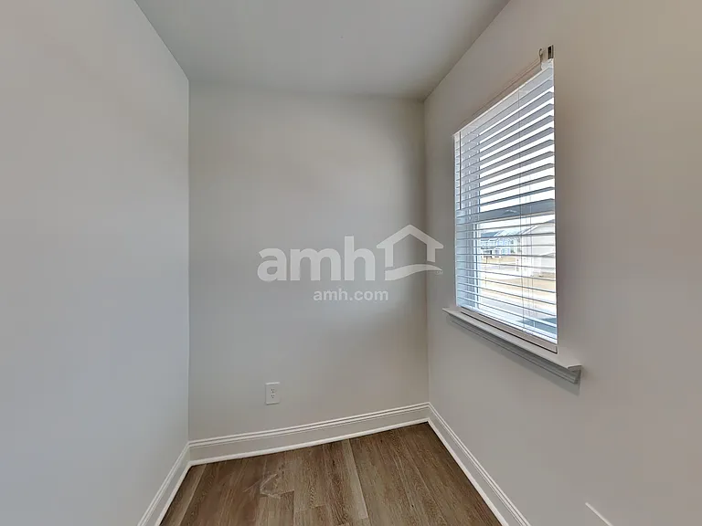 116 Punderson Dr — Photo 20