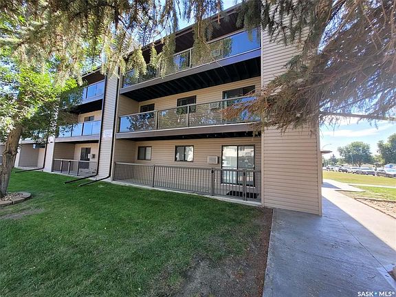 3rd image of UNIT 201-59 Wood Lily DRIVE