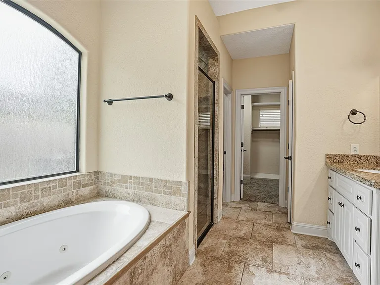 536 Stephen F Austin Dr — Photo 22