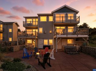 2223/2221 SW Coast Ave, Lincoln City, OR