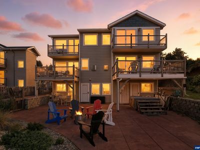 2223/2221 SW Coast Ave, Lincoln City, OR, 97367