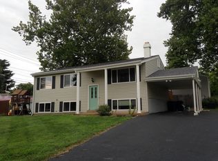 2984 Sprucewood Dr, Maryland Heights, MO 63043