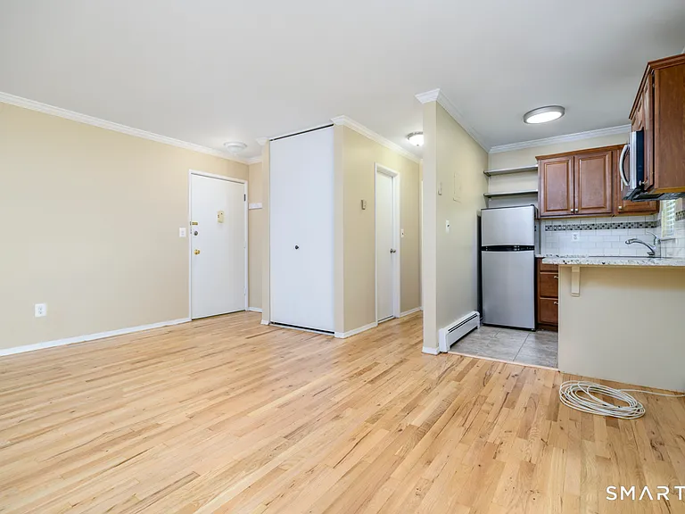 398 Courtland Ave #11 — Photo 5