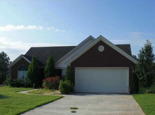 230 Fieldstone Ln, Covington, GA 30016