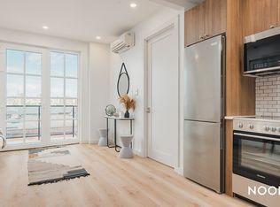 68 Gold St #3T, Brooklyn, NY 11201