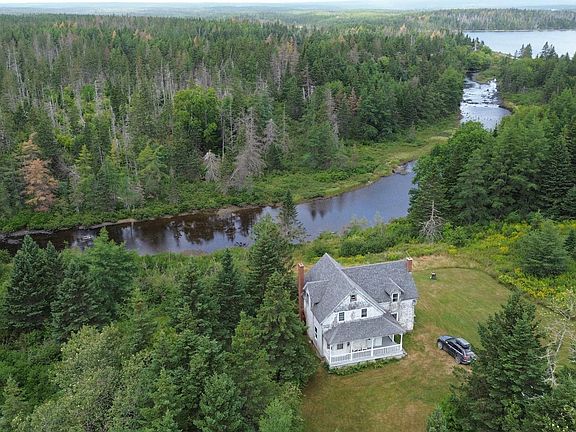 2nd image of 2121 Loch Lomond Rd