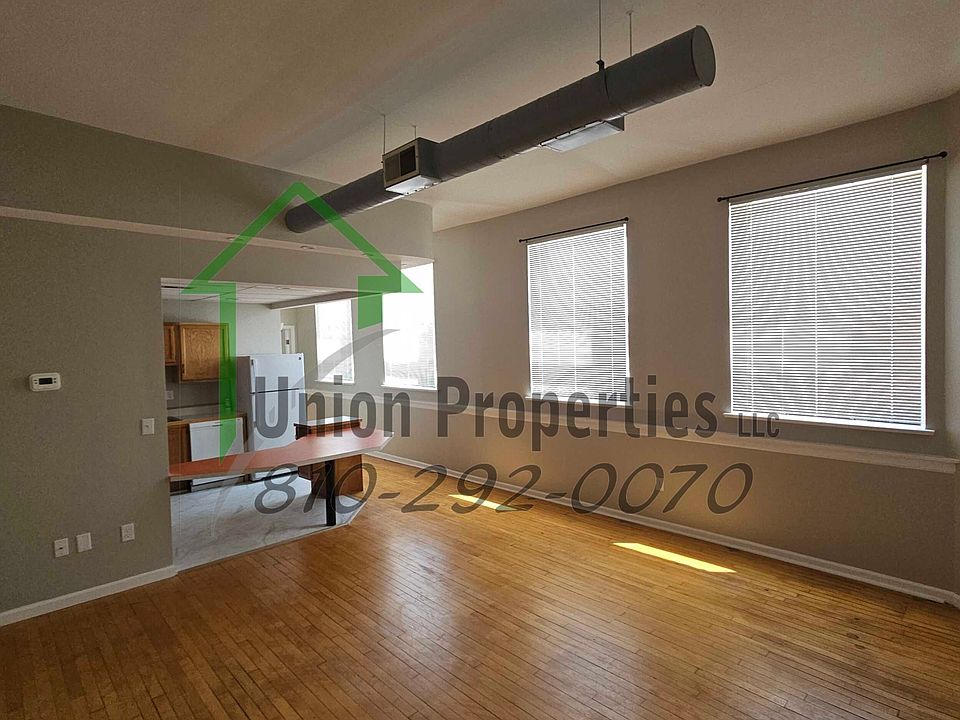 1st image of 412 Grand River Ave #6