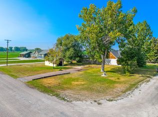 101 10th Ave NW, Choteau, MT 59422