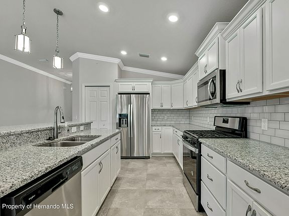 4th image of 2309 N Brentwood Cir
