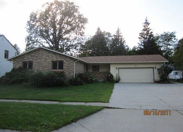 2nd image of 1484 Carolina St