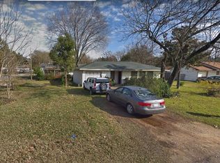 201 Raymond Ave, Tomball, TX 77375
